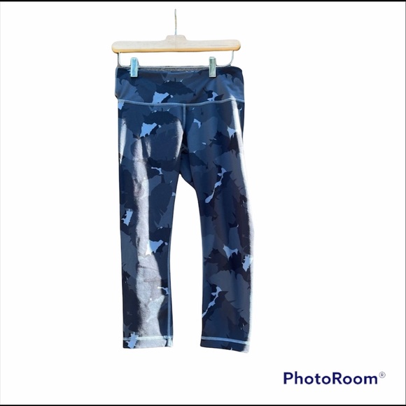 Lululemon Wunder Under Crop II Palm Party, Sz 6 - Picture 3 of 11